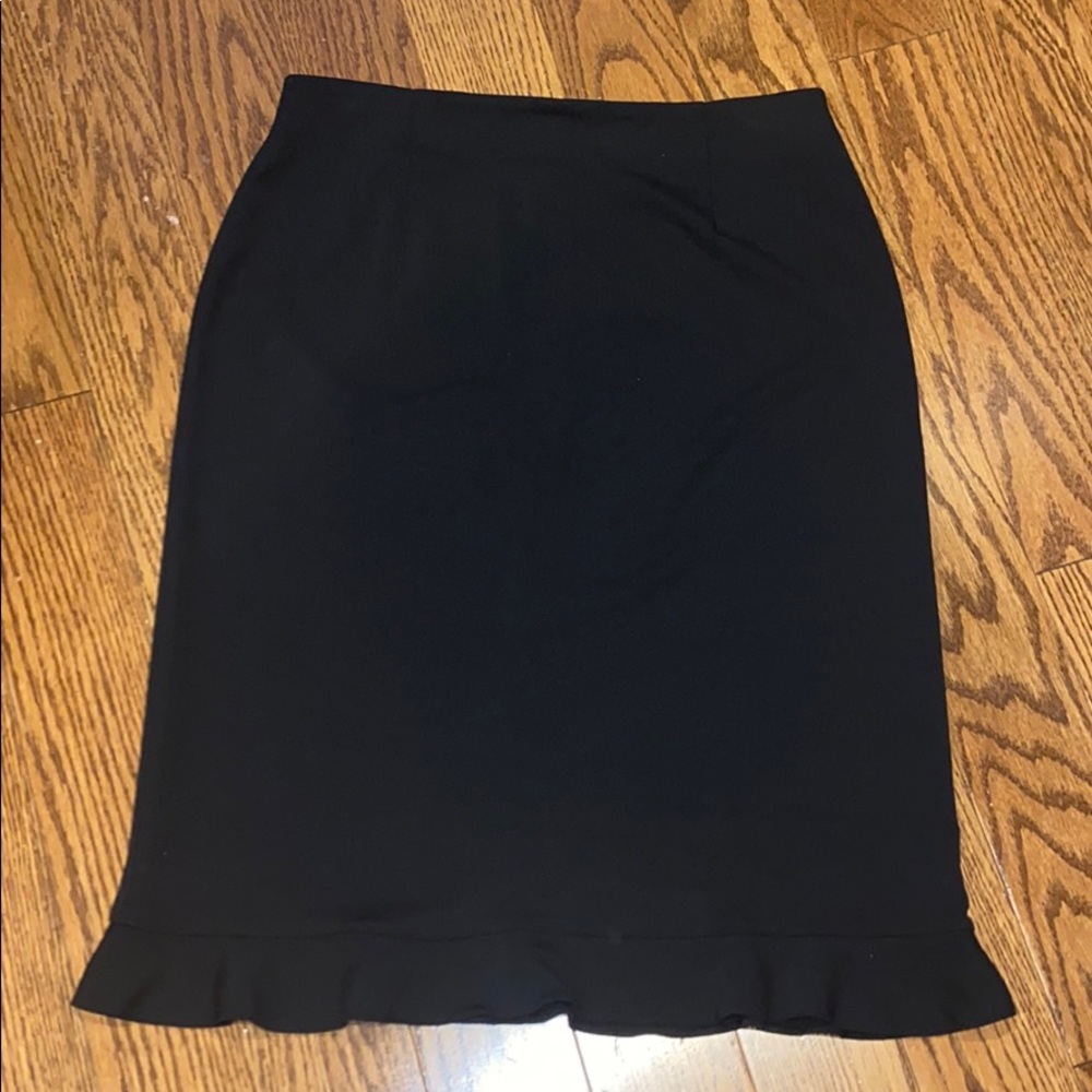 Ann Taylor skirt with ruffle bottom - size 4 p